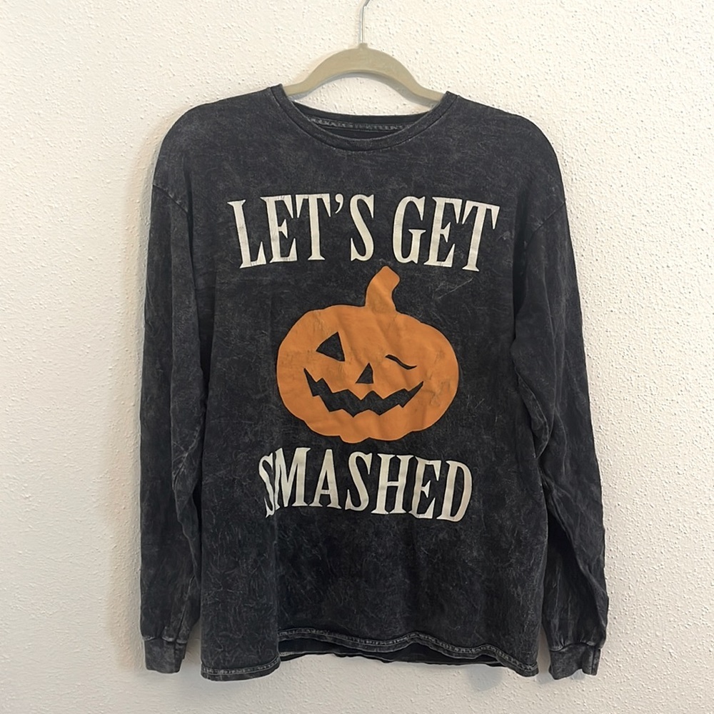 Spirit Halloween “Let’s Get Smashed” Pumpkin Graphic Long Sleeve T Shirt Size M